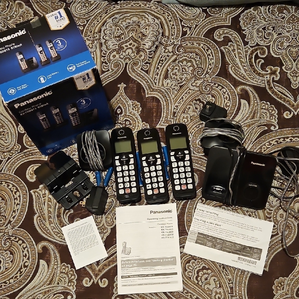 Purchaser BACKED OUT!!!Panasonic Trio Cordless Black and Blue. $4.99 SHIPPING!!